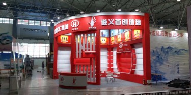 來(lái)來(lái)，畢加展覽在酒博會(huì)為你們的抖森干一杯
